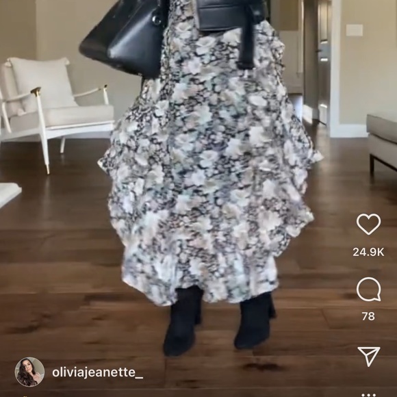 ASTR the Label Raleigh Midi Dress in Black Multi Floral - Picture 5 of 6